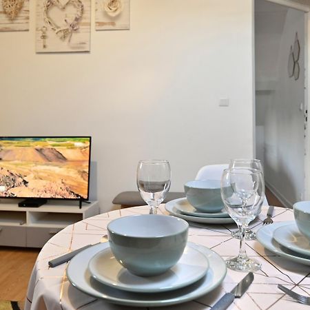T2 Cosy Et Lumineux - Proche Centre Et Commodites Сен-Кантен Екстер'єр фото