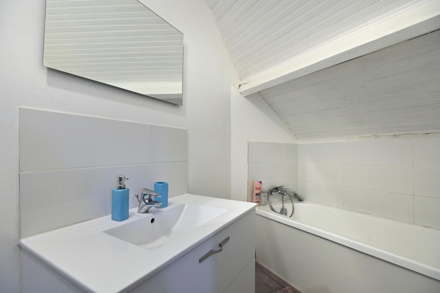 T2 Cosy Et Lumineux - Proche Centre Et Commodites Сен-Кантен Екстер'єр фото